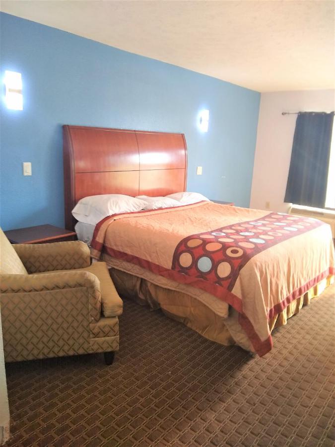 Relax Inn Canton Bagian luar foto