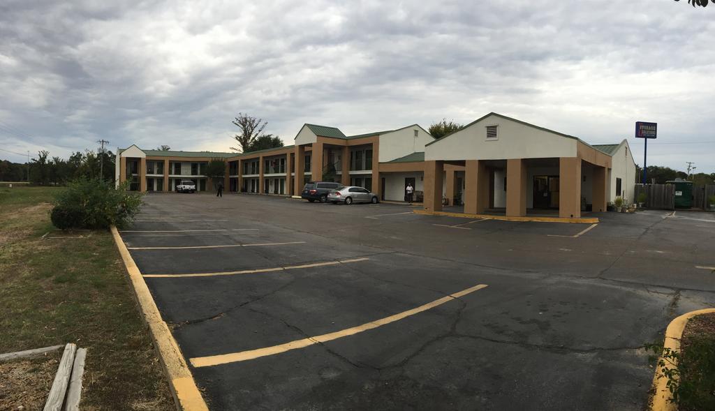 Relax Inn Canton Bagian luar foto